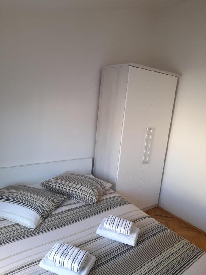 Apartman Lugovic Szybenik Zewnętrze zdjęcie