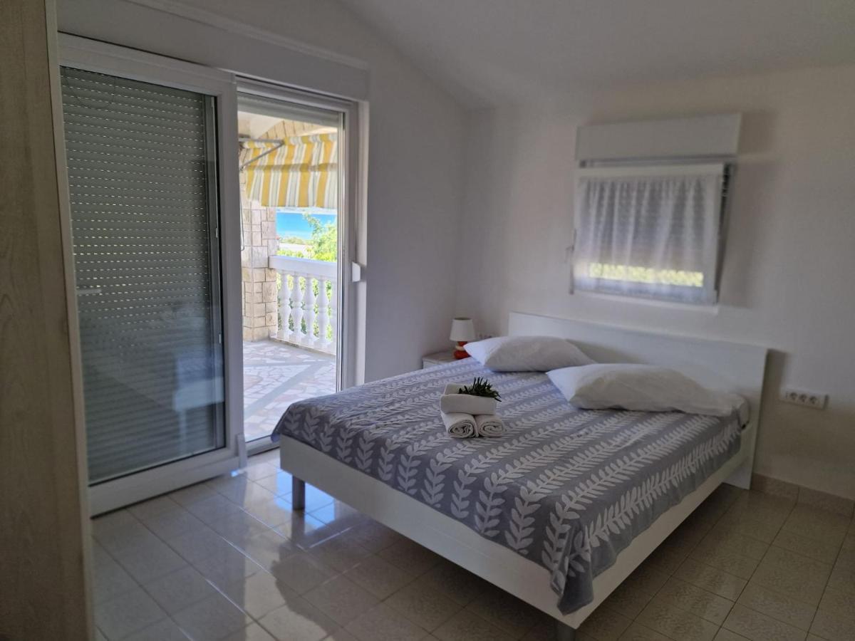 Apartman Lugovic Szybenik Zewnętrze zdjęcie