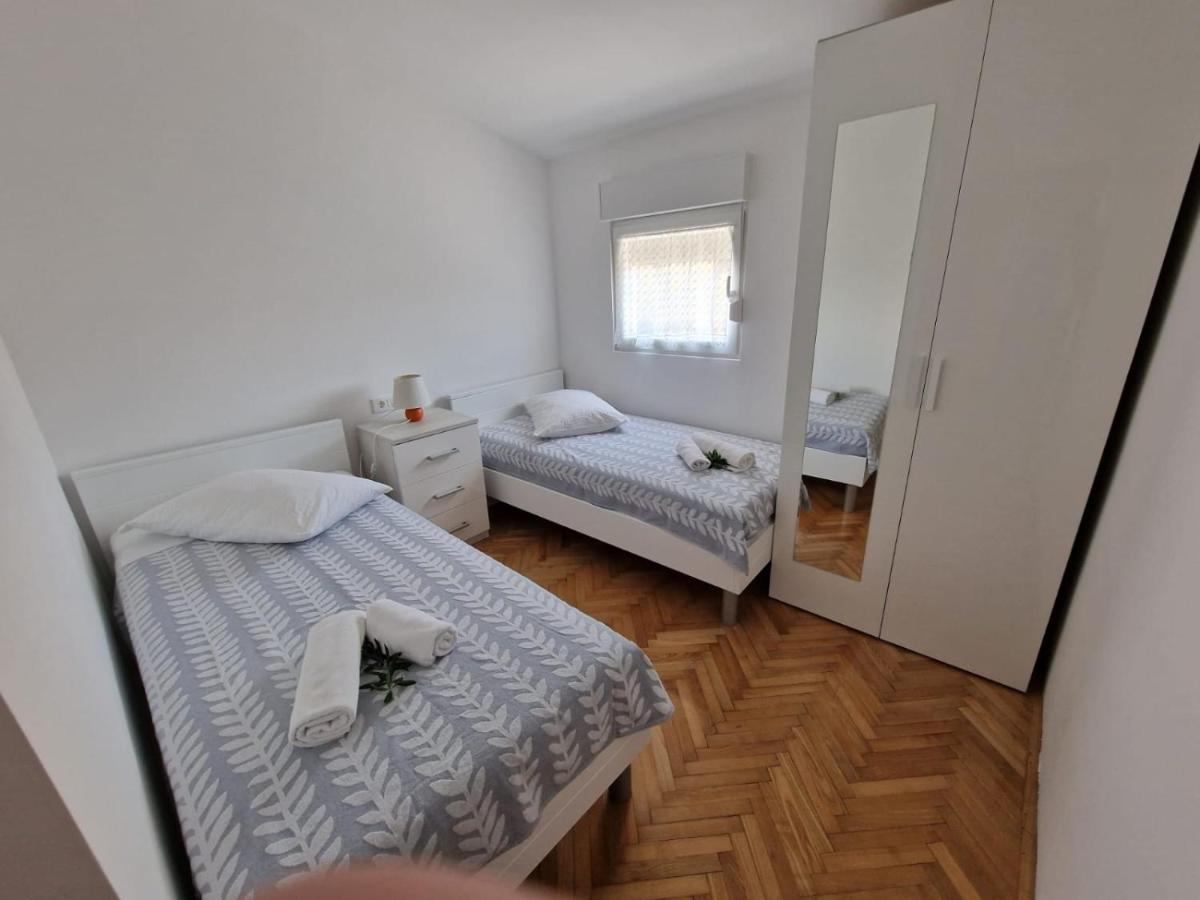Apartman Lugovic Szybenik Zewnętrze zdjęcie