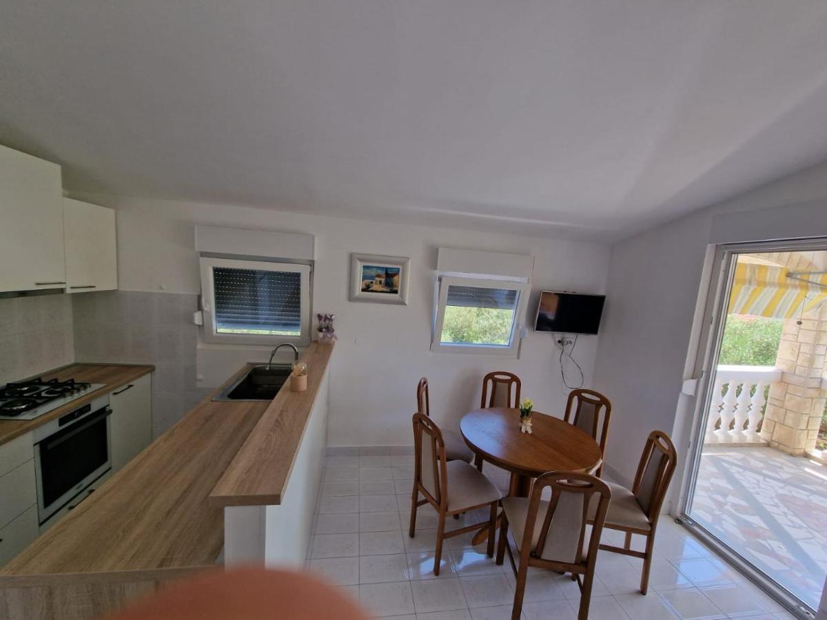 Apartman Lugovic Szybenik Zewnętrze zdjęcie
